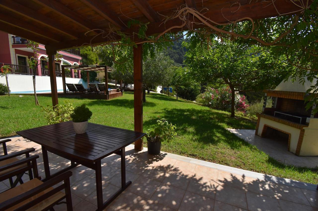 Corfu Resorts Apartments Pelekas Eksteriør billede